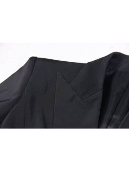 Giacca nera slim fit in tessuto ricamato con grana di polvere, dettagli della schiena, colletto e spalle.