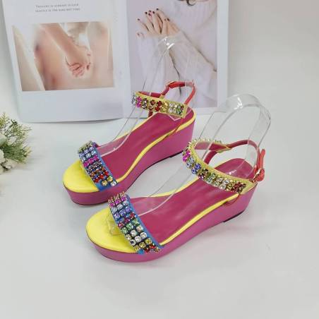 Women's pink platform sandals with genuine leather insole and open toe.