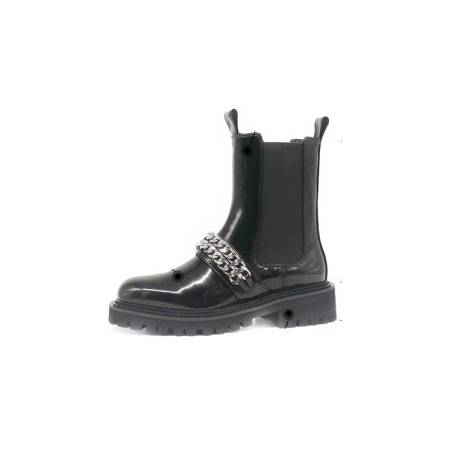 Black patent leather Chelsea boots with double chains